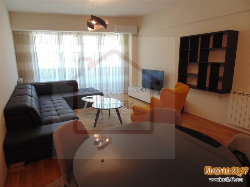 PREKRASEN CETIRISOBEN STAN VO KARPOSCITY TOWER