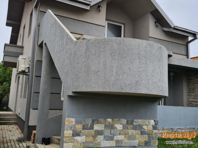 Prodavam Kuka 200m2 NDracevo