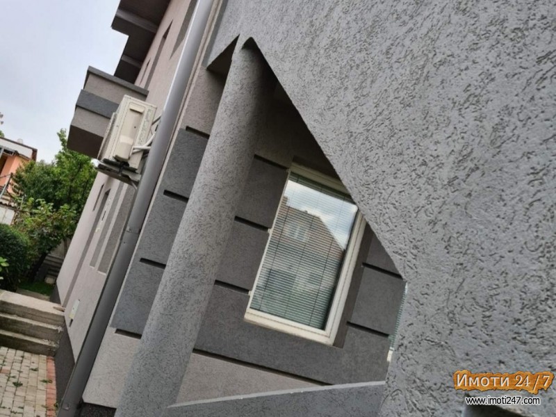 Prodavam Kuka 200m2 NDracevo