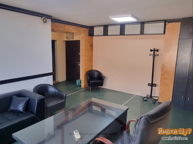 АТРАКТИВЕН ДЕЛОВЕН ПРОСТОР НА ТОП ЛОКАЦИЈА ВО КАРПОШ