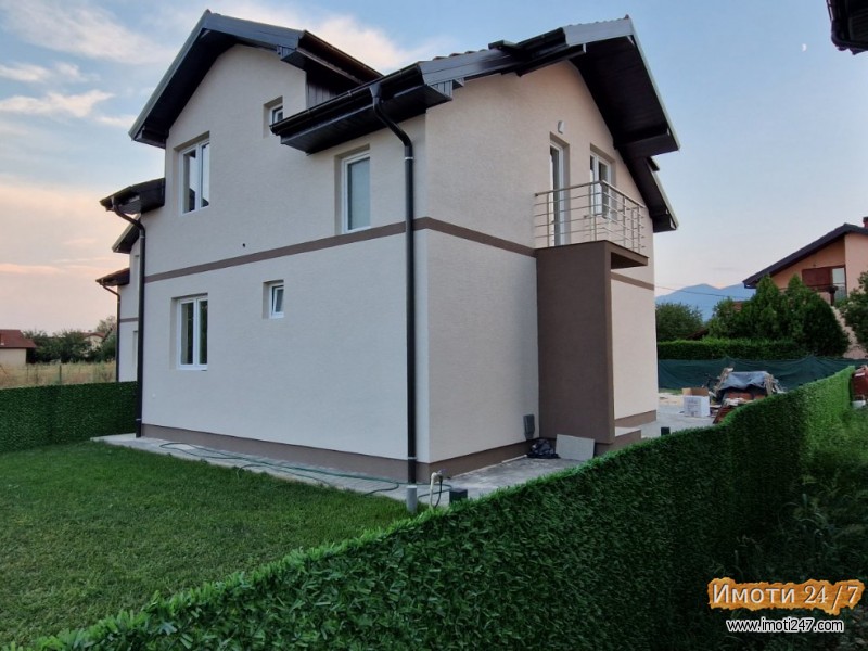 Се продава нова невселена куќа во нас Драчево