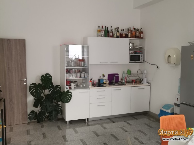 SE IZNAJMUVA DELOVEN PROSTOR TAFTALIDZE