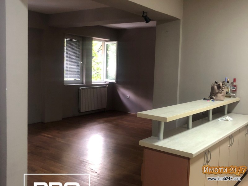 60m2 izdavanje Debar Maalo