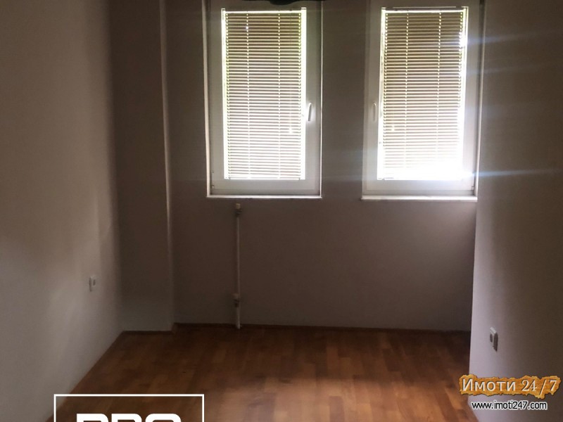 60m2 izdavanje Debar Maalo