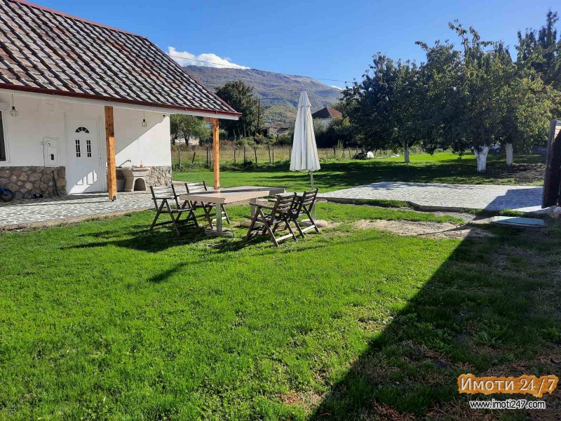 Se izdava Vila