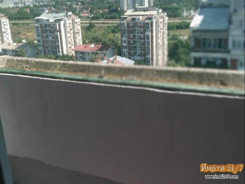 SE IZNAJMUVA DVOSOBEN STAN VO AERODROMPOZADI KAPITOL MALL
