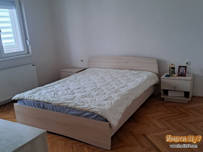 DVCOSOBEN STAN VO BLIZINA NA SVPETKASHAMPIONCE