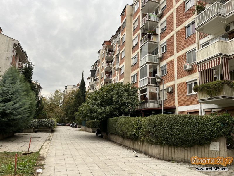 TROSOBEN STAN VO AERODROMHOTEL RUSIJA 