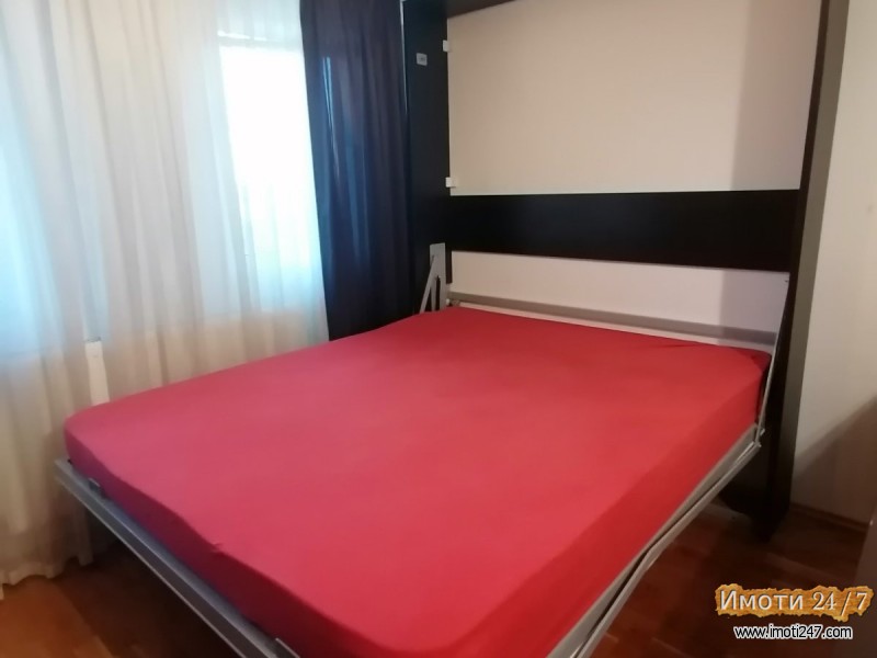 Se izdava celosno namesten stan vo Crniche 