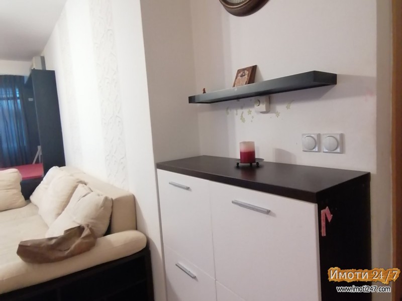 Se izdava celosno namesten stan vo Crniche 