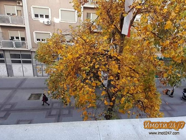 Издавам реновиран стан на плоштадул Македонија