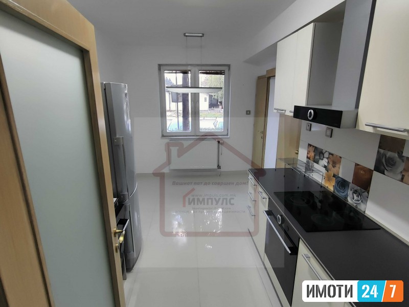 ПРАЗЕН ТРОСОБЕН СТАН ПОВОЛЕН ЗА ДЕЛОВЕН ПРОСТОР ВО ЦЕНТАР