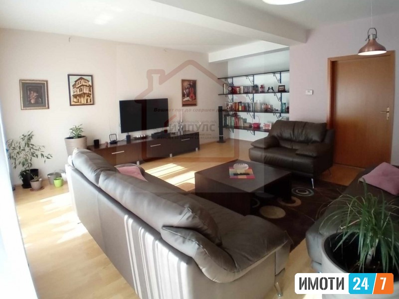 ПРЕКРАСНА САМОСТОЈНА КУЌА ИДЕАЛНО ЛОЦИРАНА ЦЕНТАР