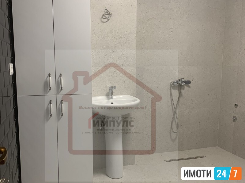 ПРАЗЕН ТРОСОБЕН СТАН НА АТРАКТИВНА ЛОКАЦИЈА ВО ЦЕНТАР