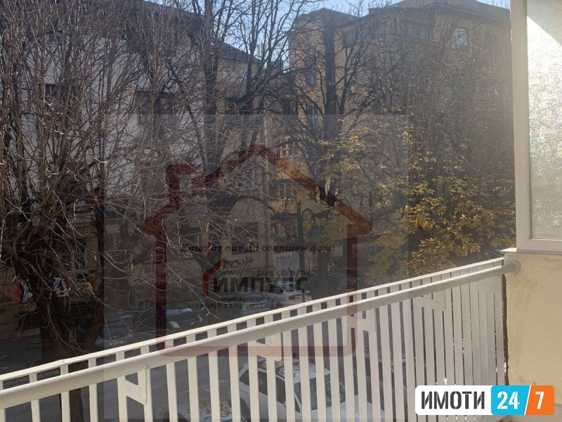 ПРАЗЕН ТРОСОБЕН СТАН НА АТРАКТИВНА ЛОКАЦИЈА ВО ЦЕНТАР