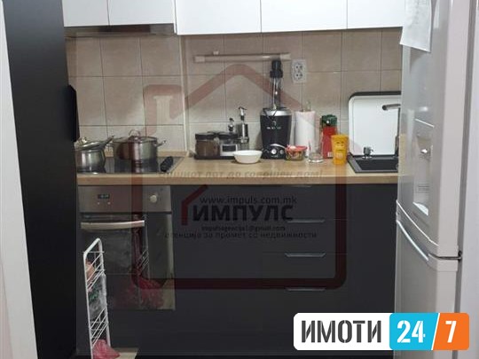 TROSOBEN STAN NA ATRAKTIVNA LOKACIJA VO CENTARKAPISTEC
