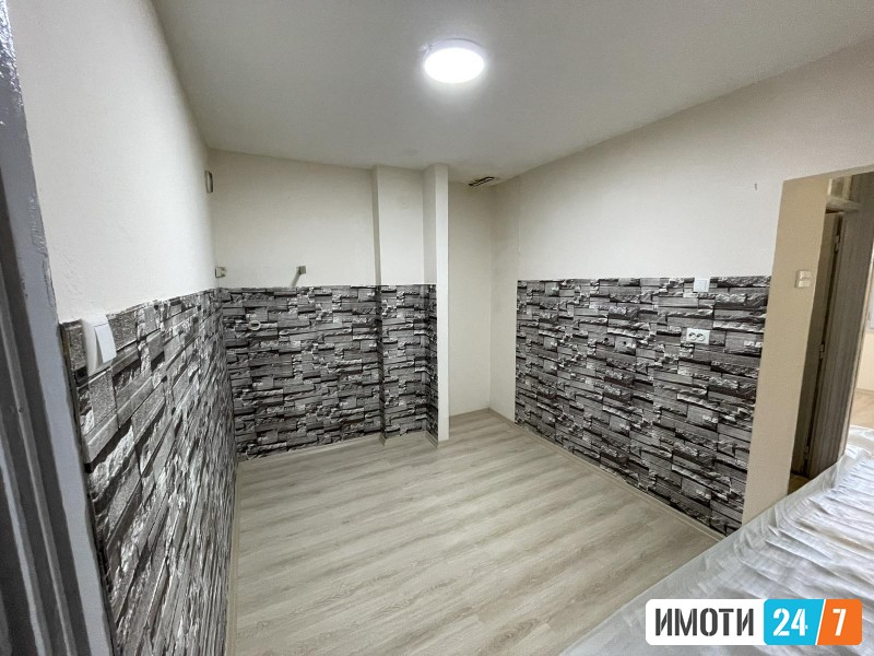 Се продава куќа во населба Ченто Скопје на улица Методија Андонов - Ченто 
