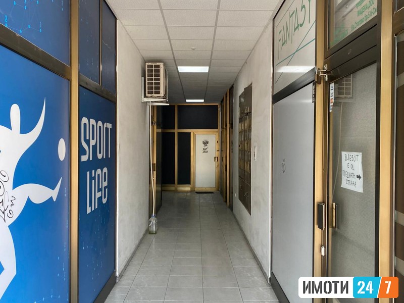 Се издава дуќан во близина на Католичка Црква 