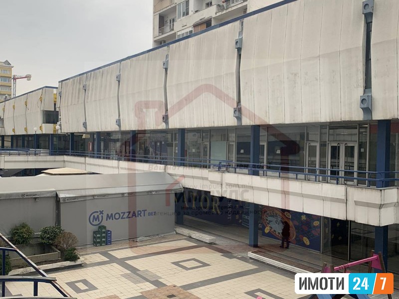 DELOVEN PROSTOR VO STROG CENTAR