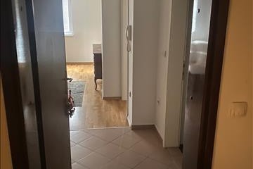Prodavam 2 soben stan vo Gjorce Peteov