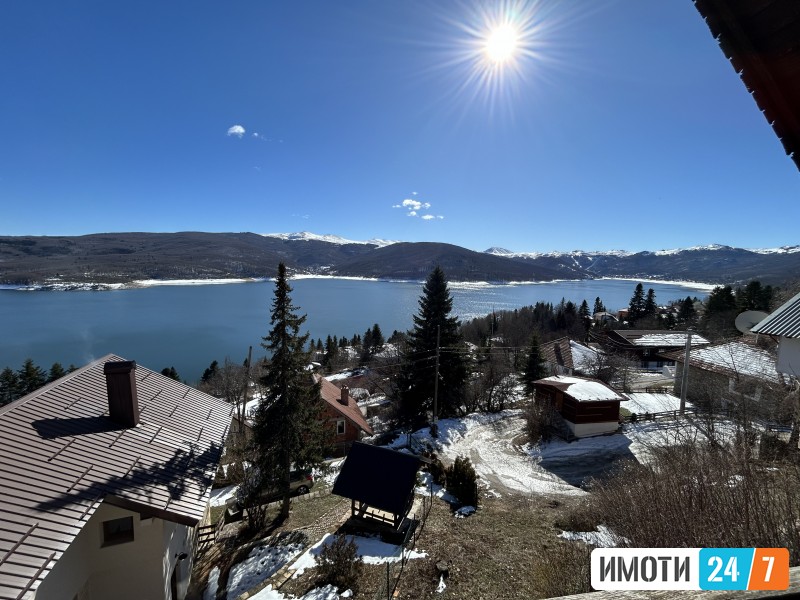 Se prodavaat dve vikendici vo Mavrovo - Mavrovi Anovi 
