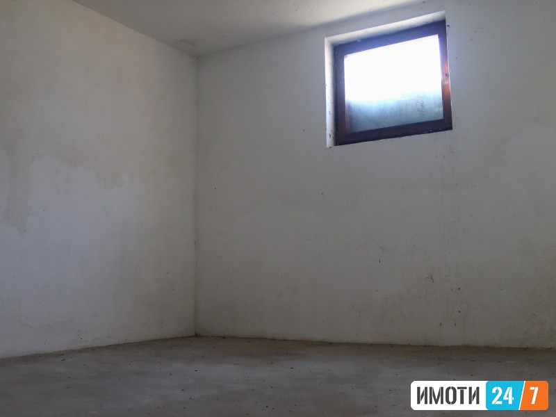 SE PRODAVA SEMEJNA KUCA VO nCENTOКУЌА нЧенто