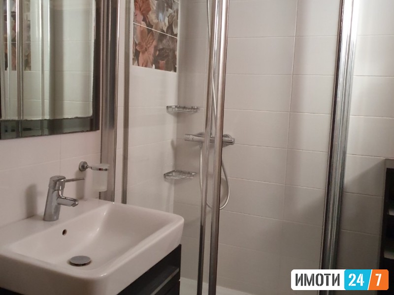 TROSOBEN STAN NA ATRAKTIVNA LOKACIJA VO CENTARKAPISTEC