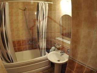 КОМФОРЕН ТРОСОБЕНС ТАН НА СУПЕР ЛОКАЦИЈА ВО ЦЕНТАР