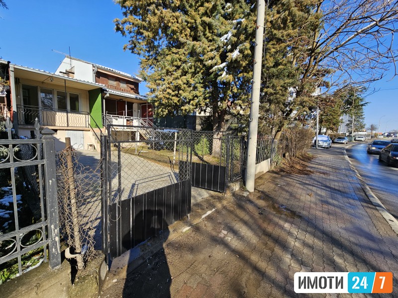 Се продава куќа во населба Ченто Скопје