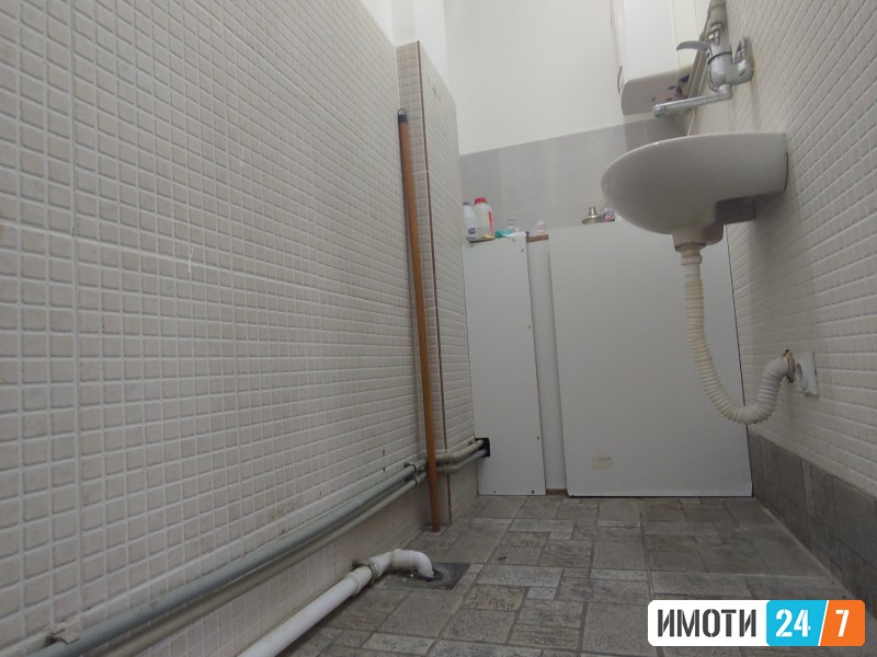 Деловен простор во Кисела Вода