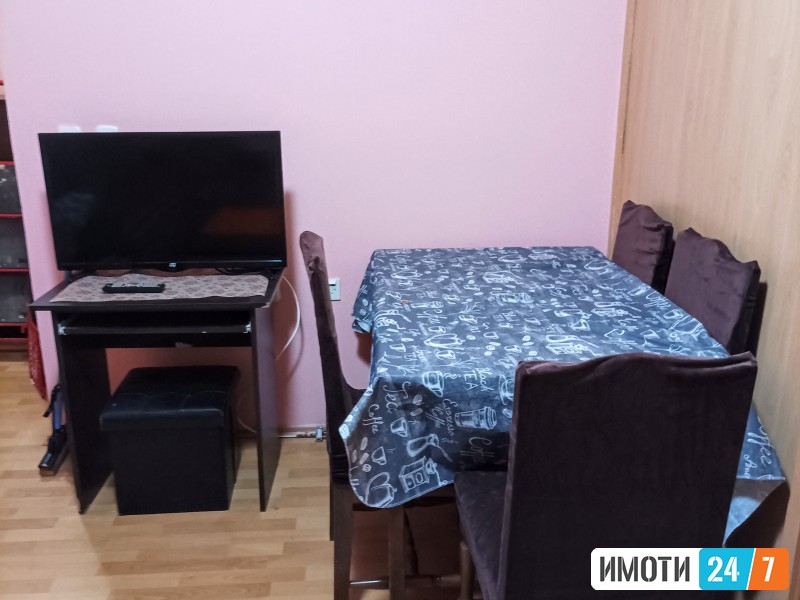 Se izdava stan 