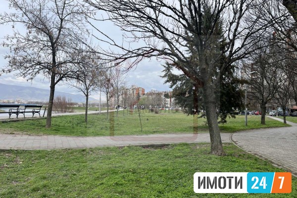 СЕ ПРОДАВА ТРОСОБЕН СТАН НА АТРАКТИВНА ЛОКАЦИЈА ВО АЕРОДРОМ