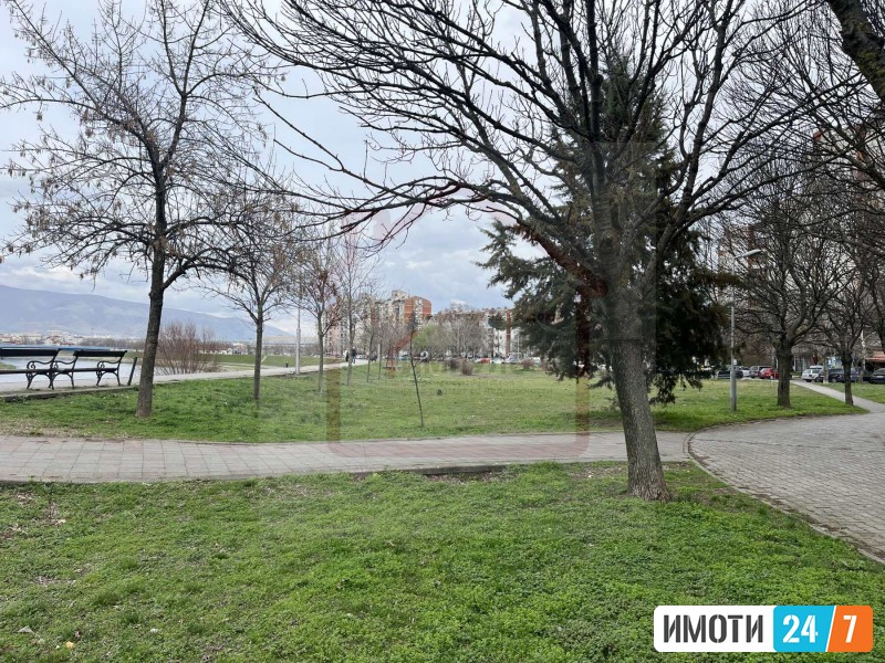 СЕ ПРОДАВА ТРОСОБЕН СТАН НА АТРАКТИВНА ЛОКАЦИЈА ВО АЕРОДРОМ