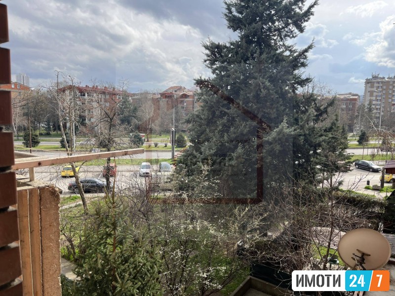 СЕ ПРОДАВА ТРОСОБЕН СТАН НА АТРАКТИВНА ЛОКАЦИЈА ВО АЕРОДРОМ