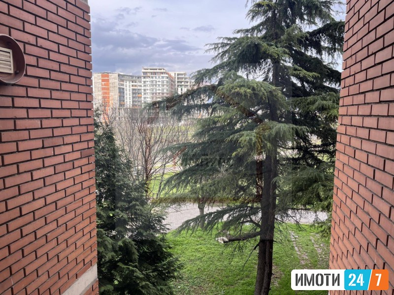 СЕ ПРОДАВА ТРОСОБЕН СТАН НА АТРАКТИВНА ЛОКАЦИЈА ВО АЕРОДРОМ