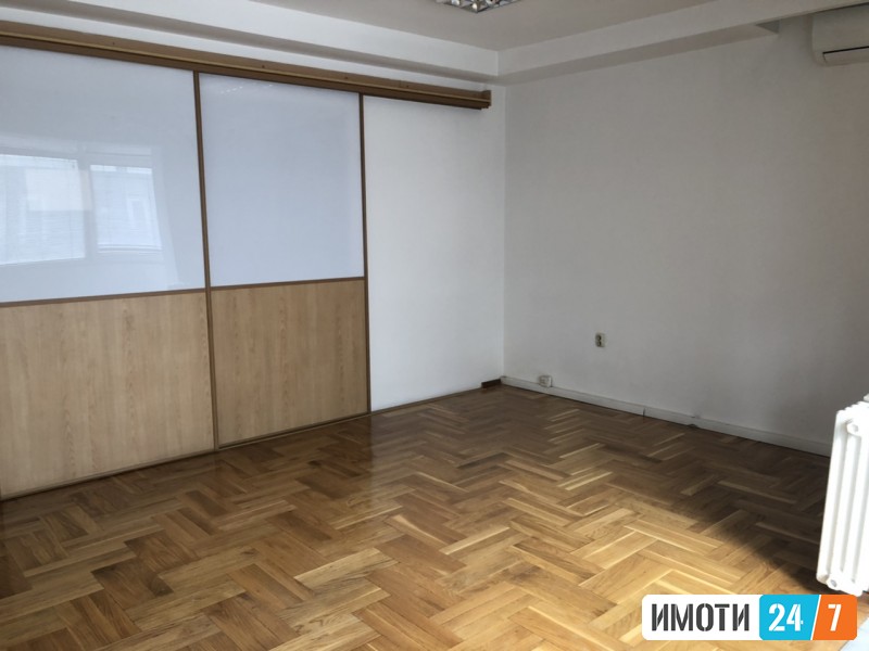 Се издава стан - деловен простор во ГТЦ
