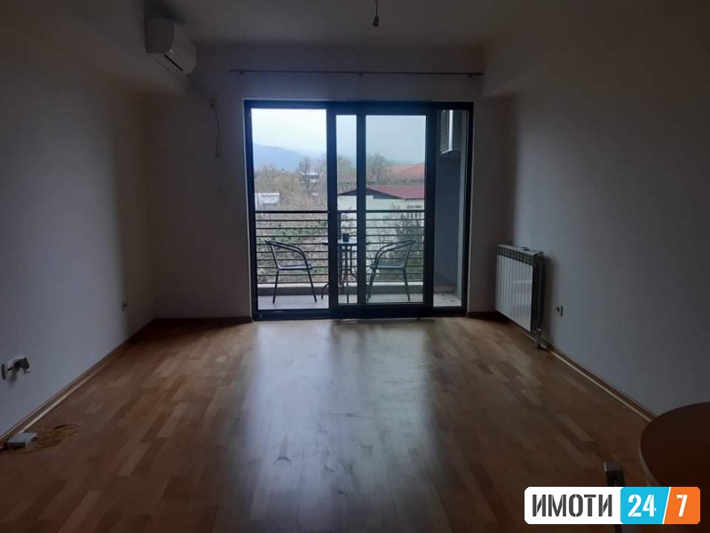SE IZDAVA PRAZEN STAN DEBAR MAALO-53 M2