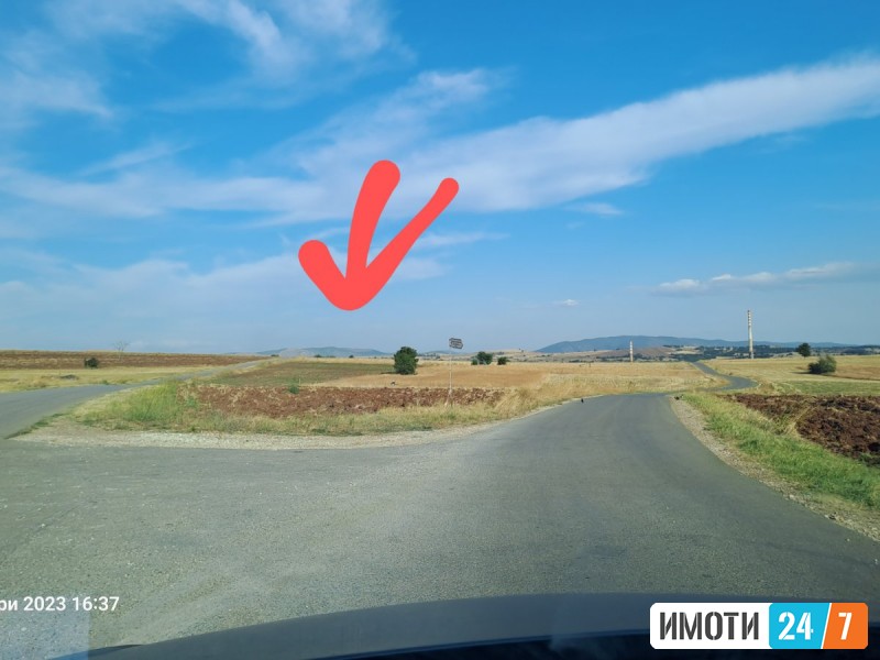 PRODAZBA DVA PLACA AJVATOVCI -GRADEZEN REON