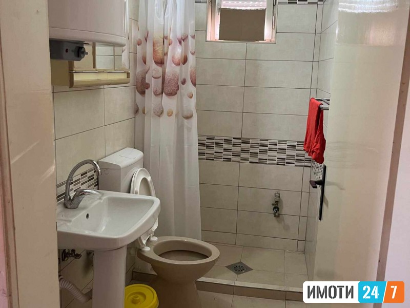 SE PRODAVA KUKA VO OHRIDSKO SUPER CENA