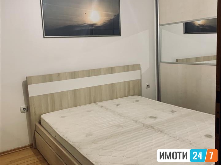 SE IZDAVA TOP STAN DEBAR MAALO 52 M2