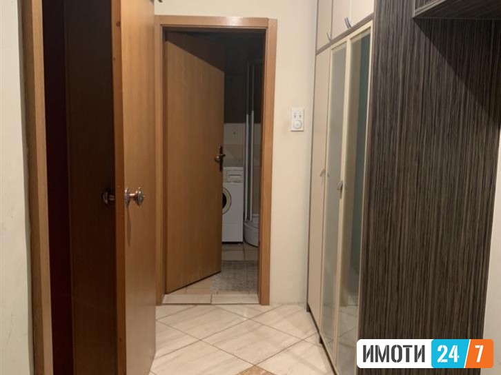 SE IZDAVA TOP STAN DEBAR MAALO 52 M2