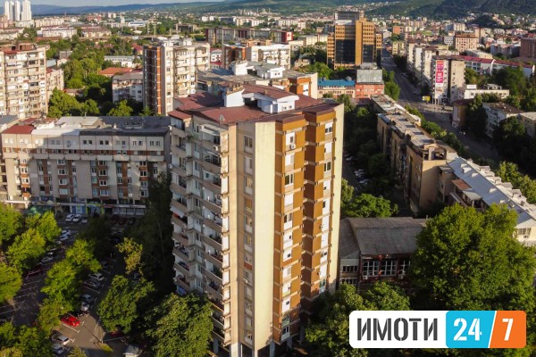 ИЗНАЈМУВАМ СТАН  ВО СТРОГ ЦЕНТАР НА СКОПЈЕ