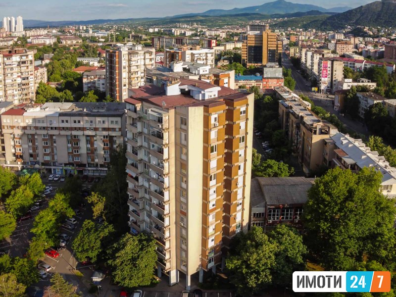 ИЗНАЈМУВАМ СТАН  ВО СТРОГ ЦЕНТАР НА СКОПЈЕ