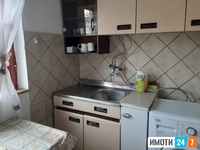 Изнајмувам стан