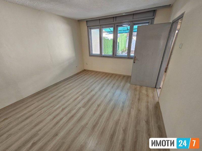 Се продава куќа во населба Ченто Скопје на улица Методија Андонов - Ченто