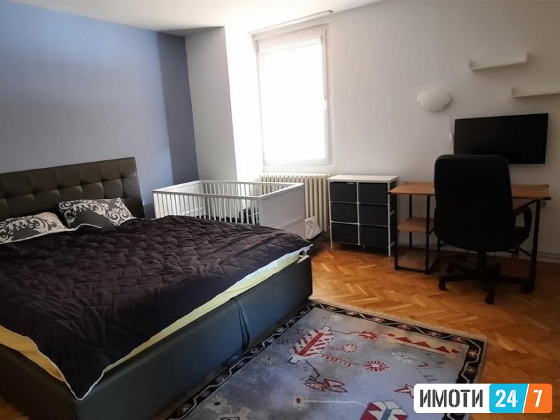 Се продава стан 77м2 центар