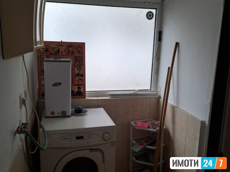 ДВОСОБЕН СТАН СО ДВОР ВО АЕРОДРОМ БИСЕР 