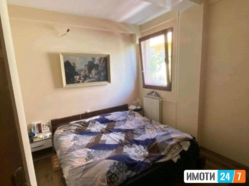Продавам