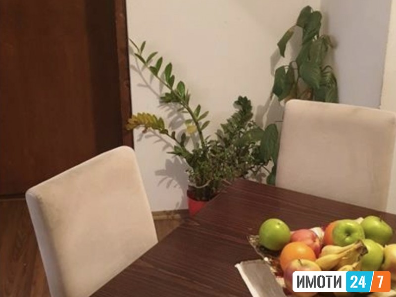 Продавам