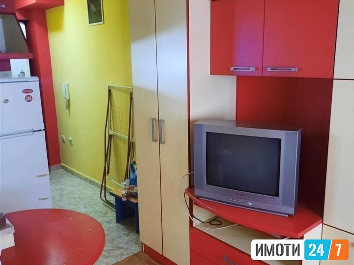 СЕ ИЗДАВА СТАН ВО КИСЕЛА ВОДА 